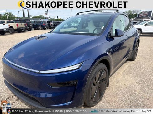 Used 2026 Tesla Model Y 2WD image 1
