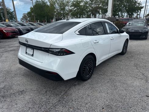 Certified 2026 Nissan Sentra SV w/ SV Convenience Package image 5