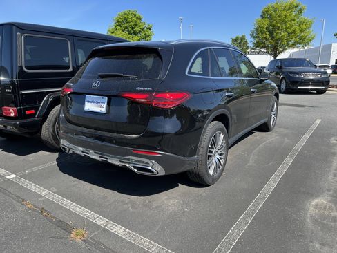 Used 2024 Mercedes-Benz GLC 300 4MATIC image 11