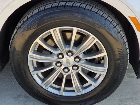 Used 2017 Cadillac XT5 Luxury w/ Driver Awareness Package AWD/4WD image 34