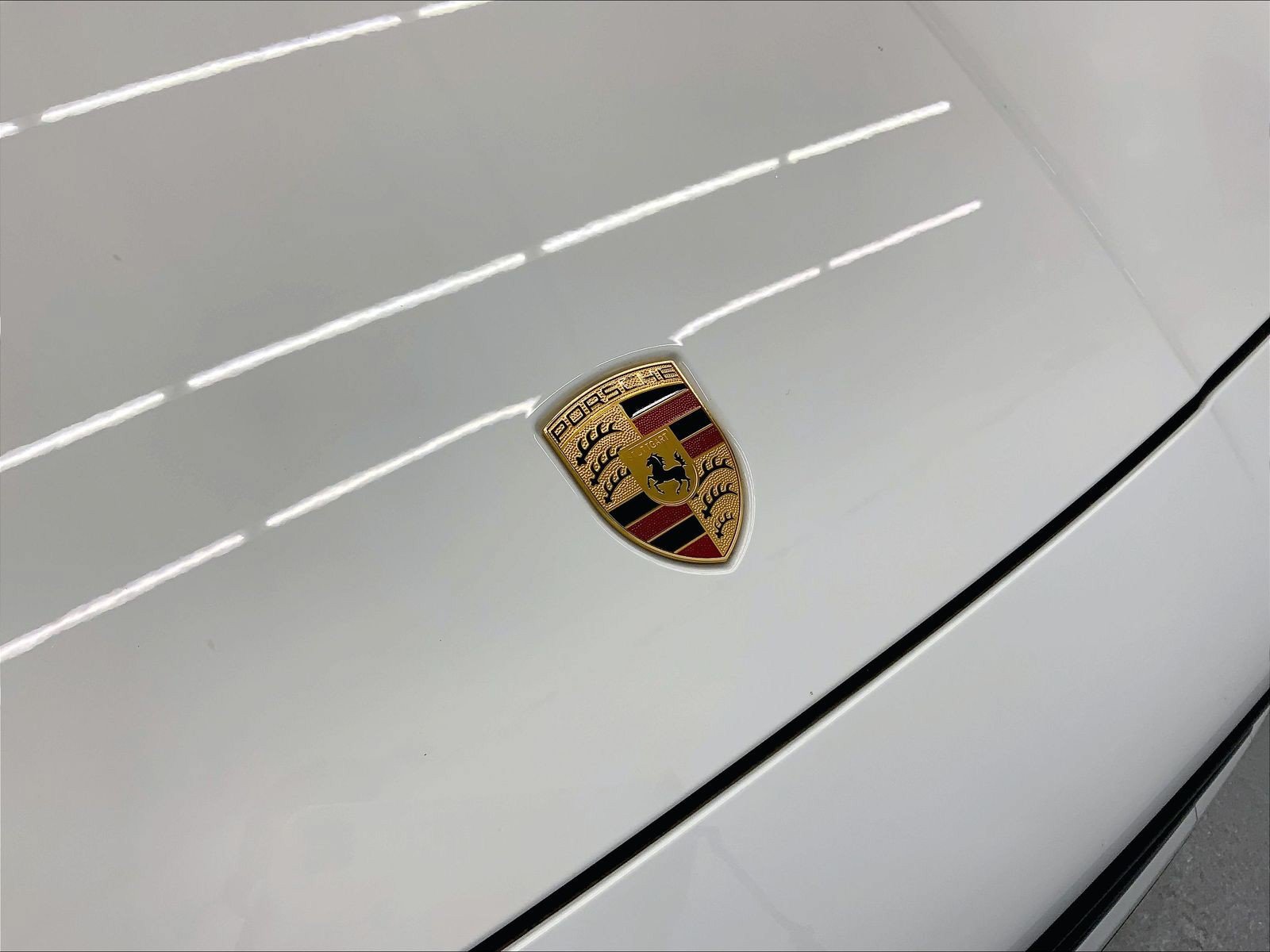 Certified 2024 Porsche Cayenne AWD/4WD image 32