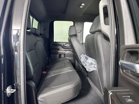 Used 2021 GMC Sierra 2500 SLT w/ SLT Preferred Package image 27