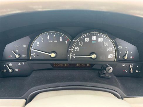 Used 2005 Cadillac XLR RWD image 32
