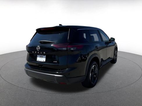 Used 2025 Nissan Rogue SV image 14