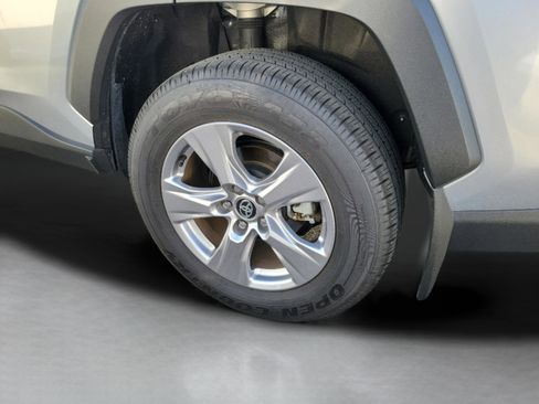 Used 2025 Toyota RAV4 XLE image 30