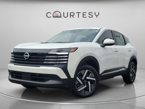 Certified 2025 Nissan Kicks SV image 1