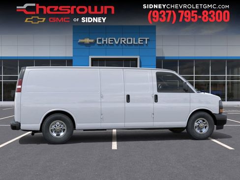 New 2026 Chevrolet Express 3500 Extended RWD image 5