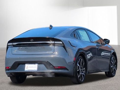 New 2026 Toyota Prius Plug-In Hybrid image 5