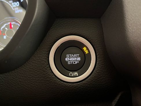 Used 2023 RAM 1500 Big Horn AWD/4WD image 19