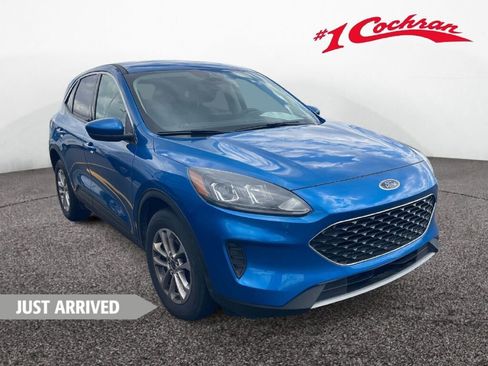Used 2021 Ford Escape SE image 1