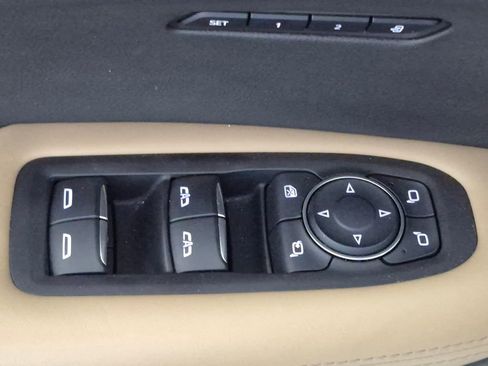 Used 2024 Cadillac XT6 Sport w/ Platinum Package image 14