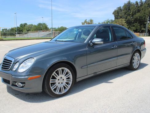 Used 2007 Mercedes-Benz E 350 4MATIC Sedan image 5