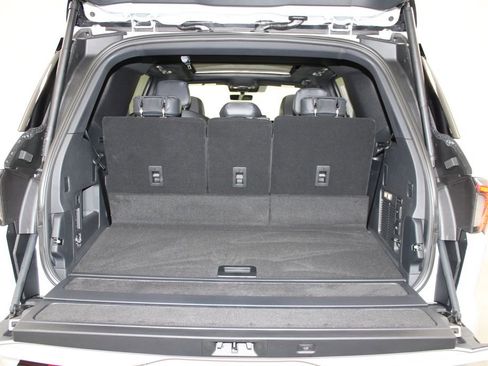 New 2025 Lincoln Navigator Reserve w/ Jet Appearance Package image 15