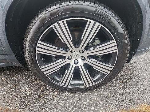 Certified 2025 Volvo XC90 B6 Ultra w/ Protection Package AWD/4WD image 12