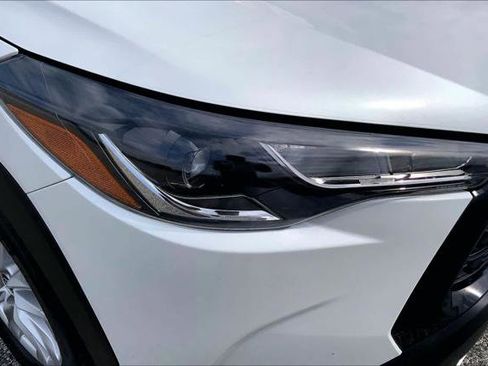 Certified 2023 Toyota Corolla Cross LE FWD image 27