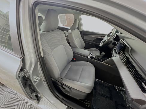 Used 2025 Toyota Camry LE image 30