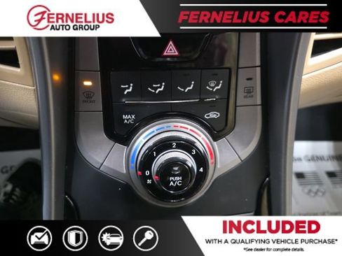 Used 2013 Hyundai Elantra GLS image 28