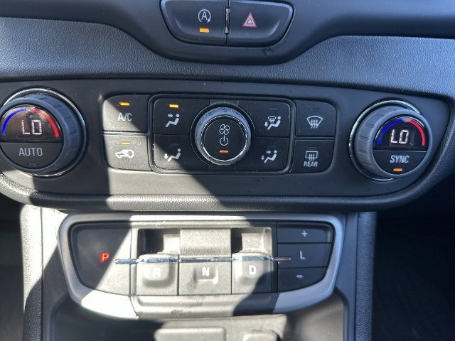 Used 2023 GMC Terrain SLE w/ Driver Convenience Package AWD/4WD image 25