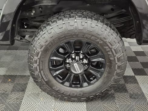 Used 2022 Ford F350 Platinum w/ Tremor Off-Road Package image 11