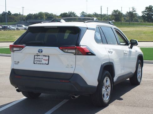 Used 2019 Toyota RAV4 XLE image 20