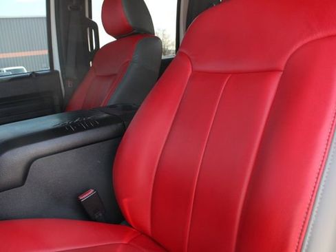 Used 2011 Ford F350 Lariat w/ Lariat Interior Pkg image 4