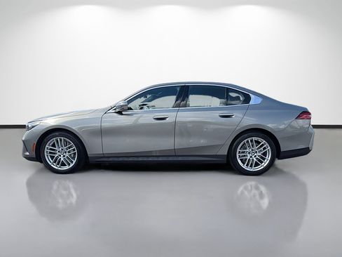 Used 2025 BMW 530i 530i w/ Premium Package image 6