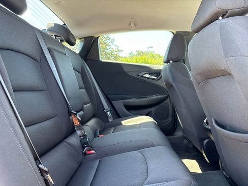 Used 2025 Chevrolet Malibu LT FWD image 31