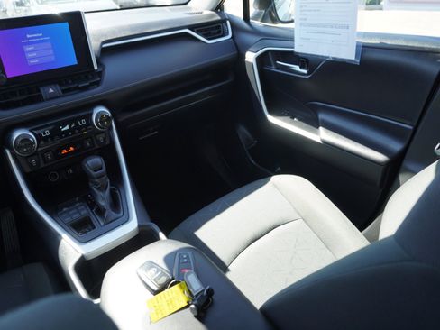 Used 2025 Toyota RAV4 XLE w/ Weather Package AWD/4WD image 16