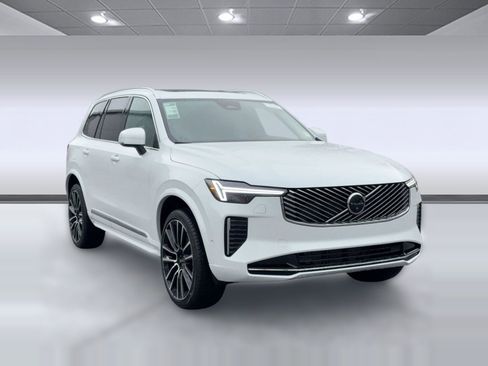 New 2026 Volvo XC90 B6 Plus w/ Protection Package image 7