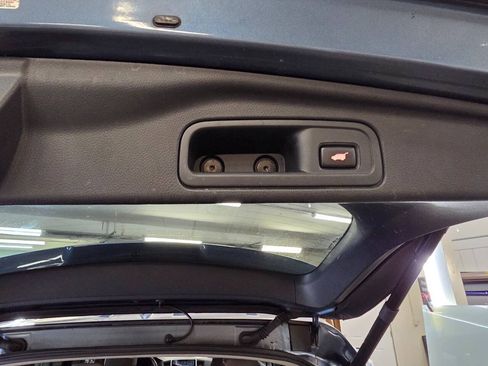 Used 2016 Honda Pilot Touring image 36
