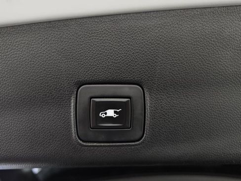 Used 2021 Chevrolet TrailBlazer ACTIV w/ Sun and Liftgate Package FWD image 35