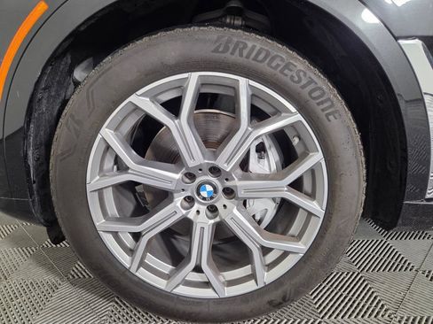 Used 2025 BMW X7 xDrive40i w/ Premium Package AWD/4WD image 7