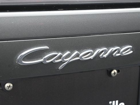 Certified 2019 Porsche Cayenne image 9