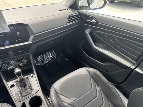 Certified 2023 Volkswagen Jetta SEL FWD image 15