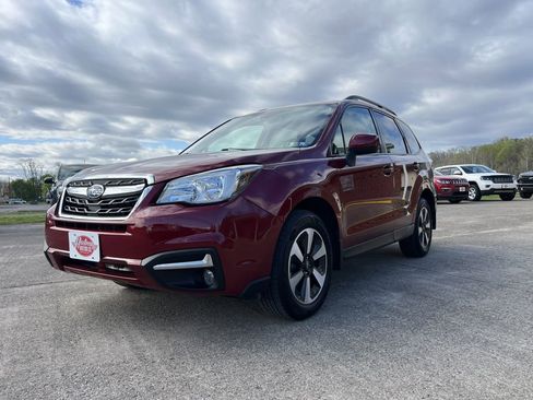 Used 2018 Subaru Forester 2.5i Premium AWD/4WD image 2