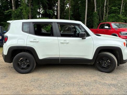 Used 2022 Jeep Renegade Sport AWD/4WD image 4