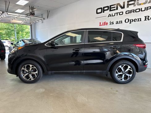 Used 2020 Kia Sportage LX FWD image 4