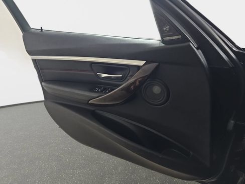Used 2016 BMW 340i xDrive Sedan AWD/4WD image 29