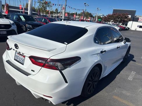 Used 2023 Toyota Camry SE w/ Protection Package (Q2) (TMS) FWD image 4
