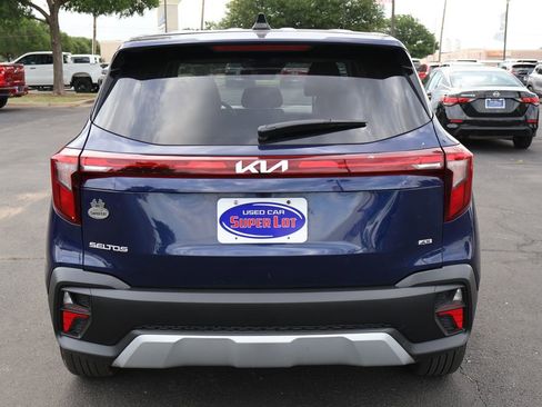 Used 2026 Kia Seltos LX AWD/4WD image 11