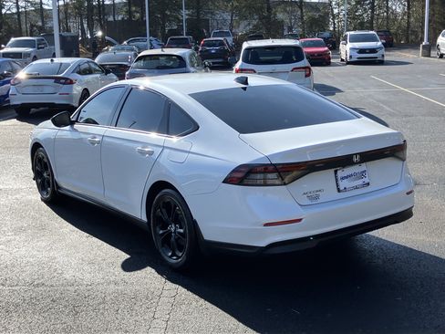 Used 2025 Honda Accord SE image 8