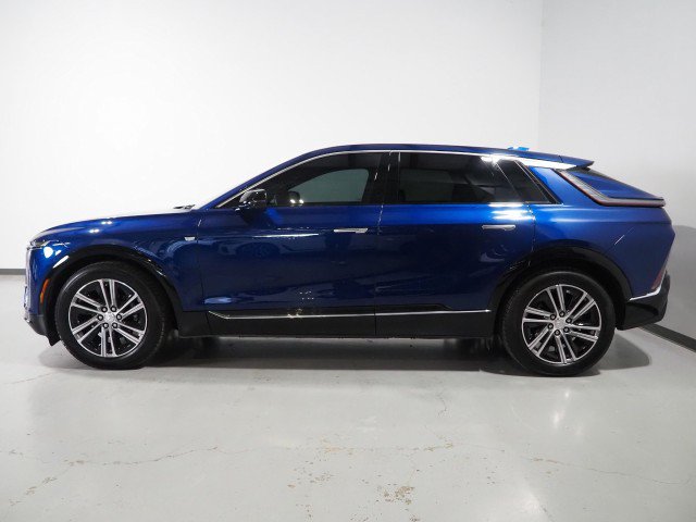 Used 2024 Cadillac Lyriq AWD Luxury w/ LPO, Floor Liner Package image 9