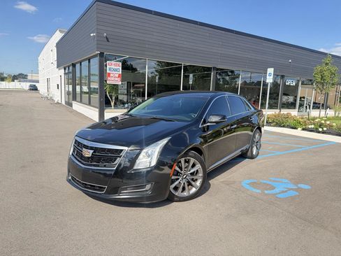 Used 2016 Cadillac XTS FWD image 1