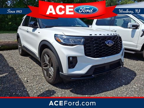 Used 2025 Ford Explorer ST-Line w/ Premium Package AWD/4WD image 1