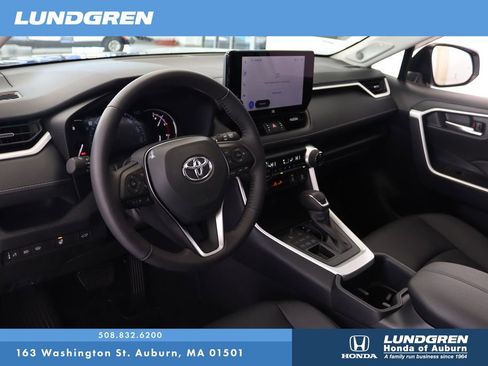 Used 2025 Toyota RAV4 XLE Premium w/ Weather Package image 8