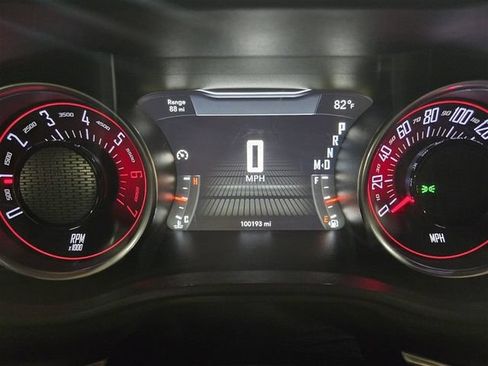 Used 2016 Dodge Challenger R/T Scat Pack RWD image 14
