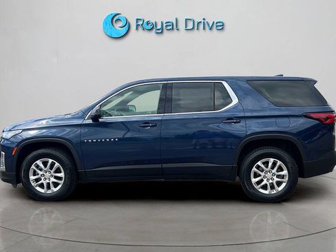 Used 2022 Chevrolet Traverse LS AWD/4WD image 3