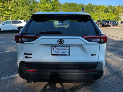 Used 2025 Toyota RAV4 XLE w/ Convenience Package FWD image 5