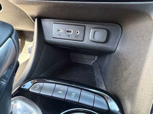 Used 2023 Buick Encore GX Preferred w/ Cold Weather Comfort Package image 27