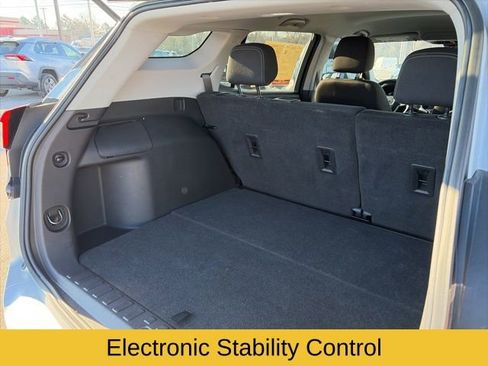 Used 2022 GMC Terrain SLE w/ Driver Convenience Package image 19